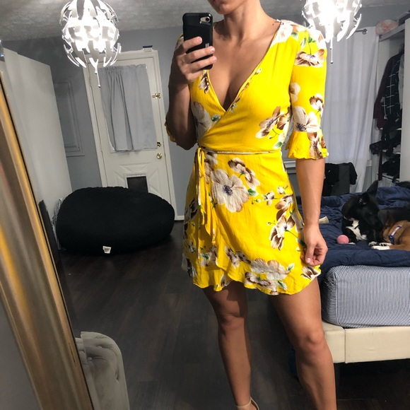 Lulus Dresses & Skirts - (Lulus) vibrant yellow wrap dress